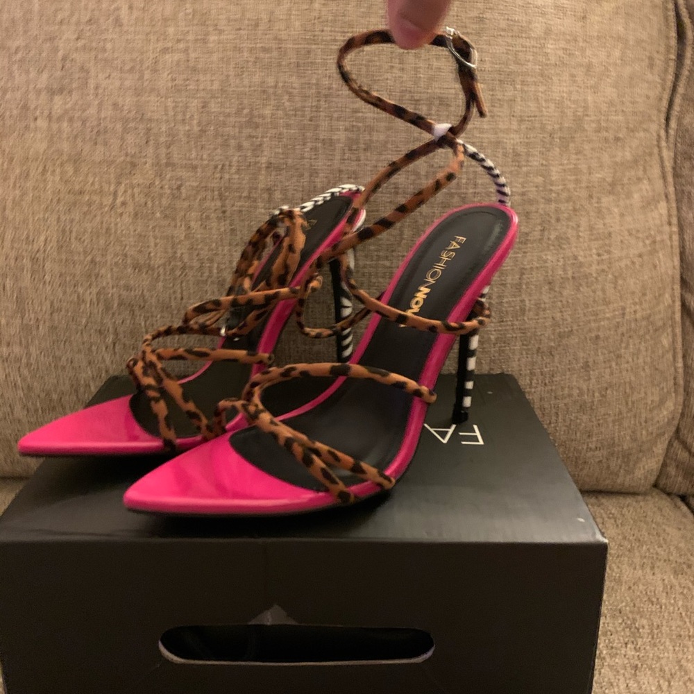 Fashion nova heels - Picture 3 of 6